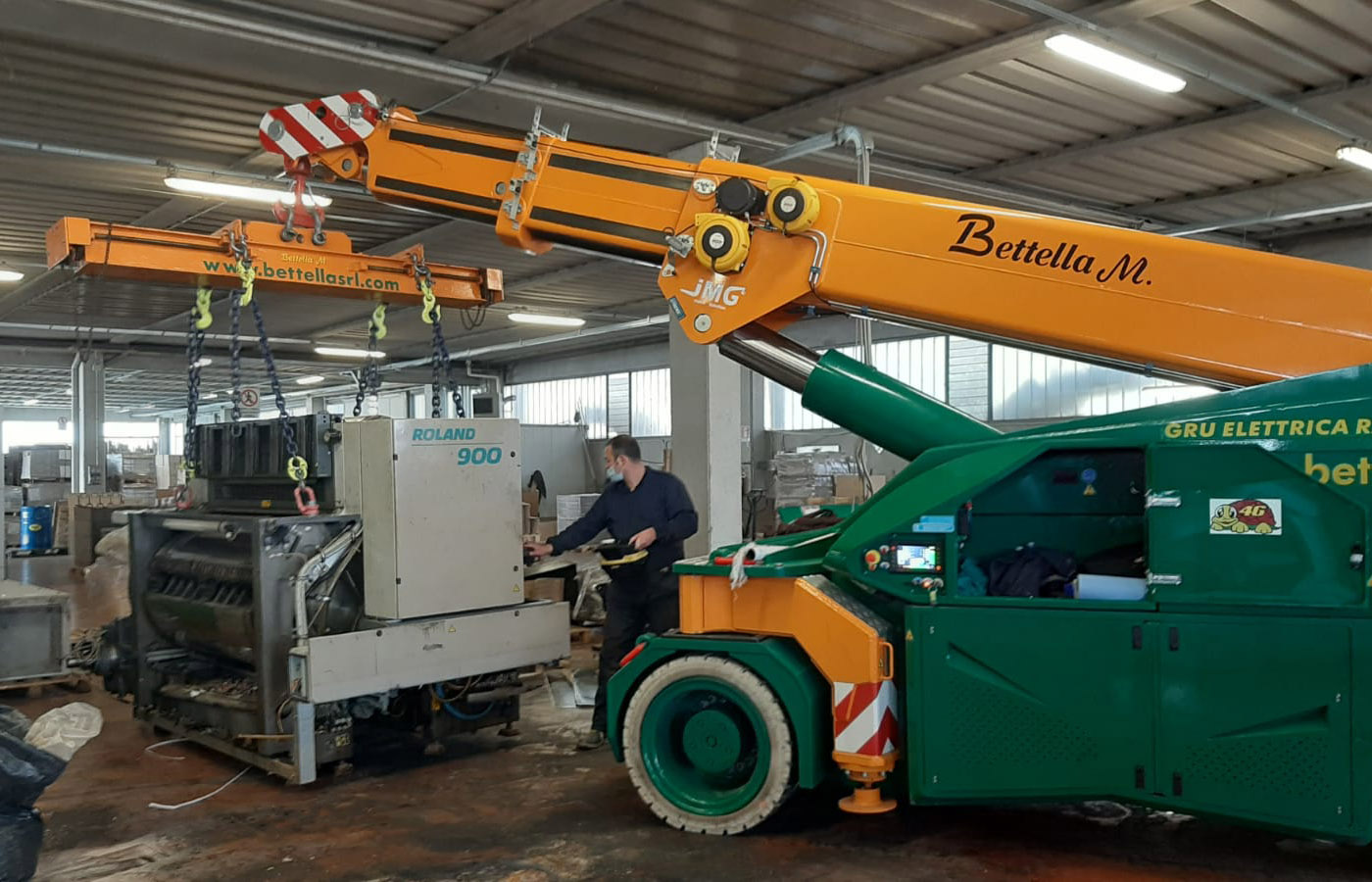 handling with crane 2 copy